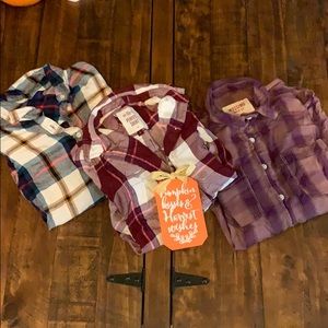 Size small juniors flannels.